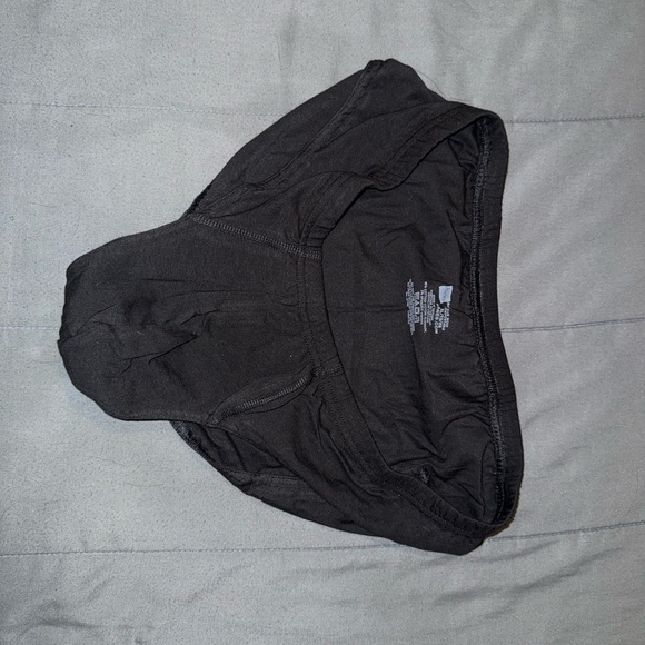 Hanes Men's Classic Black Briefs - Picture 2 of 4